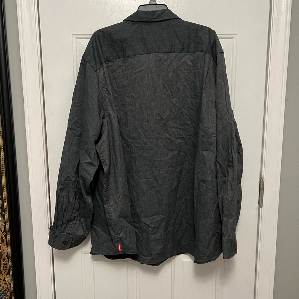 Button down - Picture 3 of 5